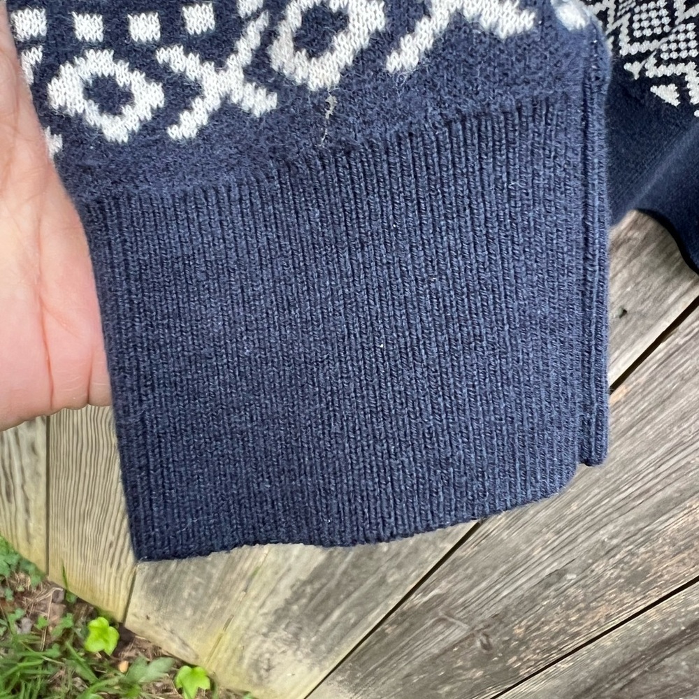 H & M Black & White Fair Isle Sweater Size Small - Picture 4 of 8